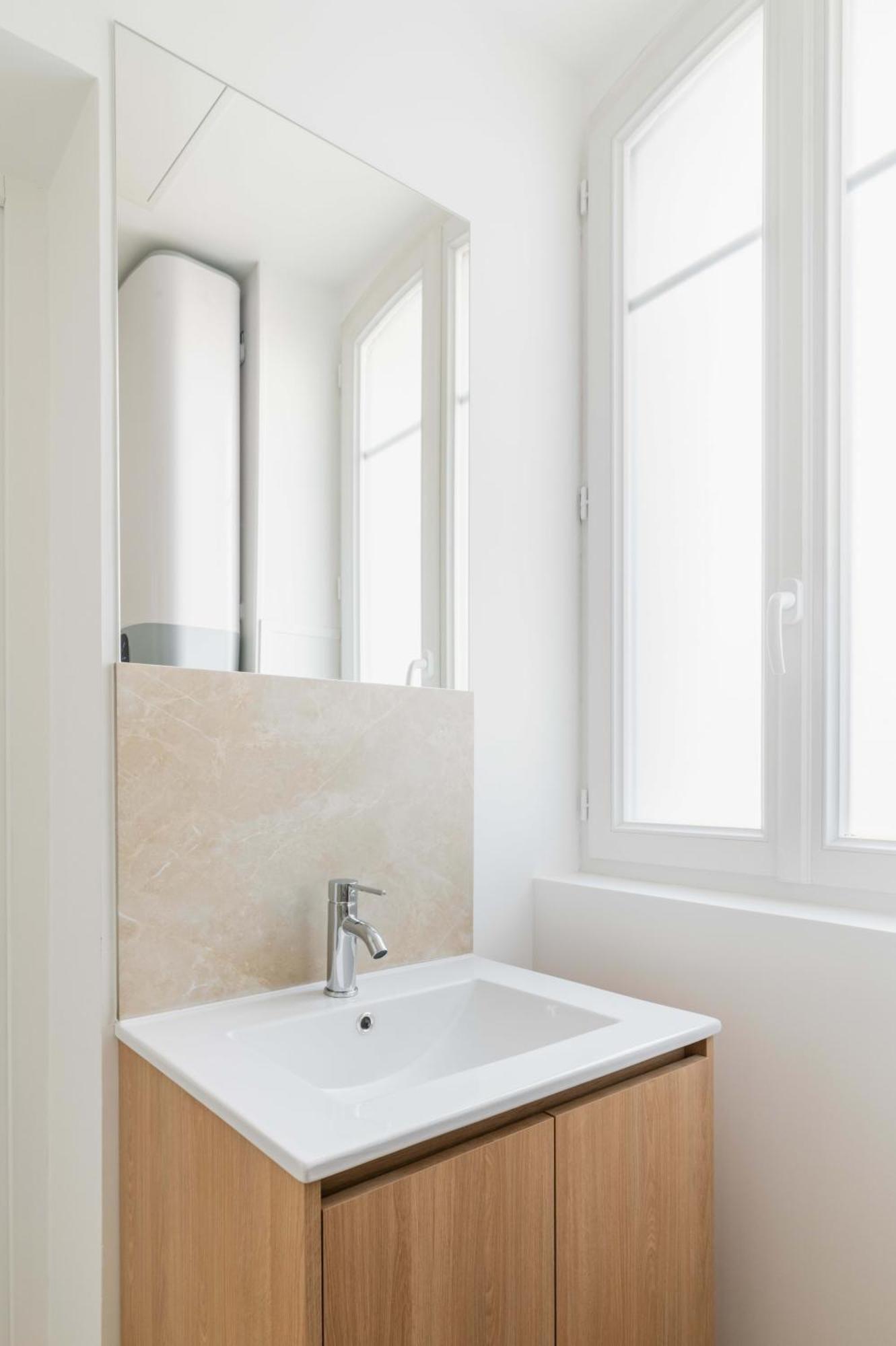 2 Pieces Refait Neuf Metro Jaures - Paris 19 - 4P - Flat-Guest Apartment Exterior photo